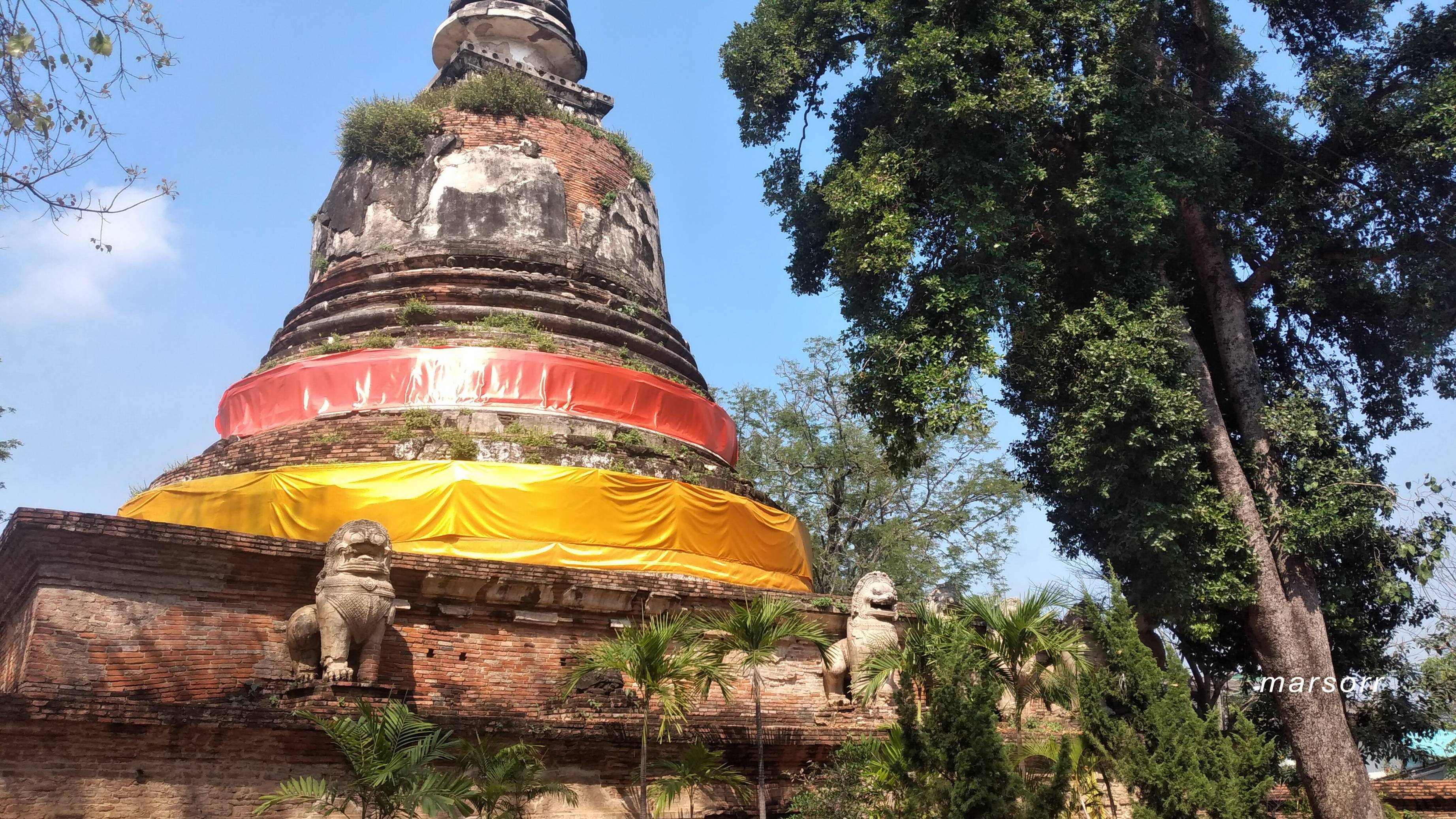 аюттайя. просто храм wat mae nang pluem วัดแม่นางปสี้ม уютный уголок, дворик ayutthaya อยุธยา