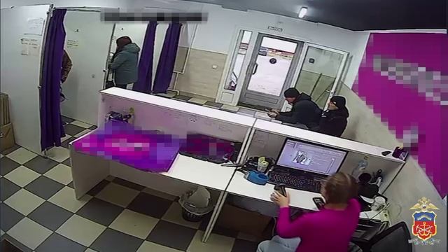 В Оленегорске сотрудниками полиции раскрыта кража из пункта выдачи товаров популярного маркетплейса