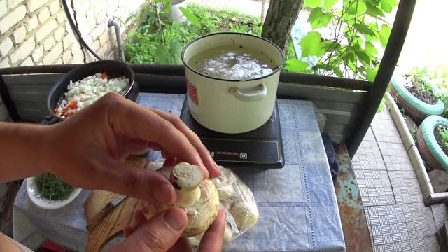 Грибной суп из шампиньонов. Рецепт простого и вкусного супа.
