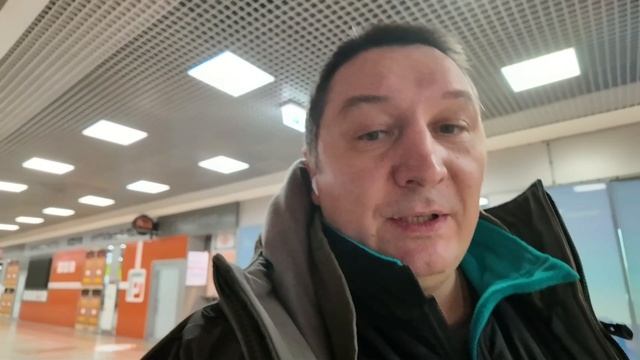 Покушать не дорого в аэропорту Шереметьево. Служебная столовая.