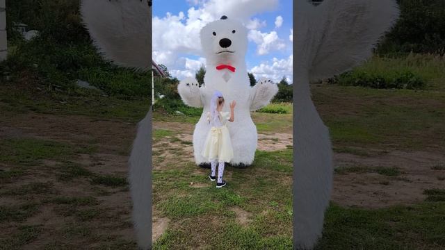 Мишка Рудик поздравил Ульяну с Днём Рождения.mp4