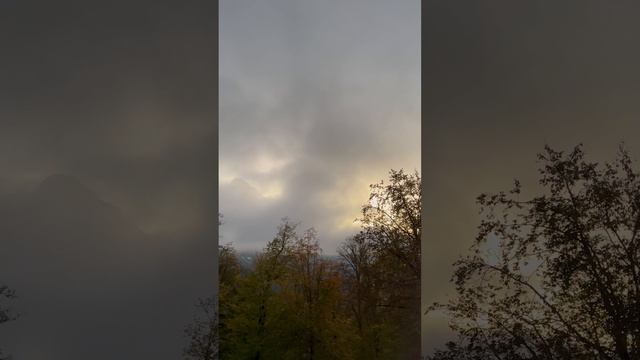 Хмурое утро в горах