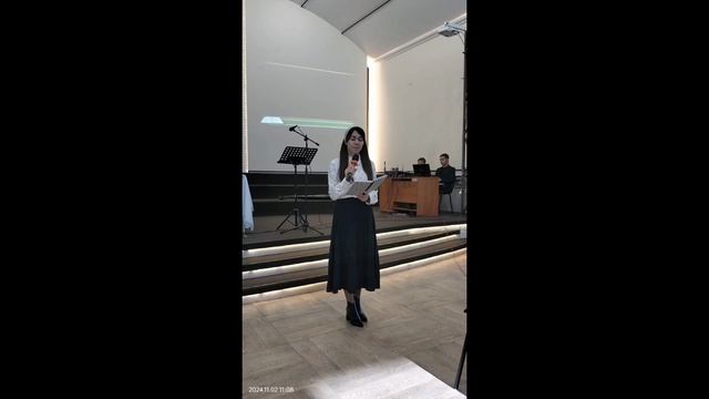 Терновый венец, трость в руке,  стих   02.11.2024