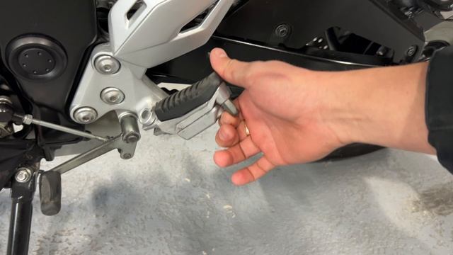Suzuki GSR750 2015