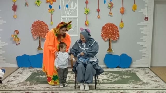 "Шарфик для мышки Шуши" осенний утренник в младшей группе