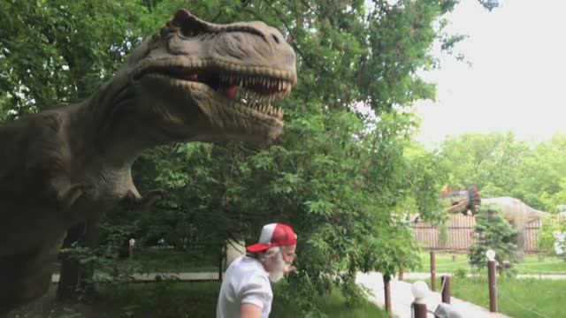 "Дед Мороз и лето. Парк динозавров"