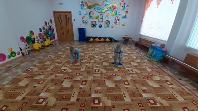 Физическая культура "Упражнения с погремушками"