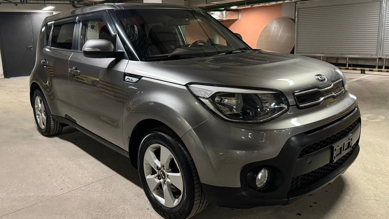 Kia Soul; 1.6 AT; 2018; Серый