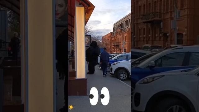 Это Саратов детка 🙄 Приколы нашего города🤣 и так страшно 😨 без Хеллоуина 🎃