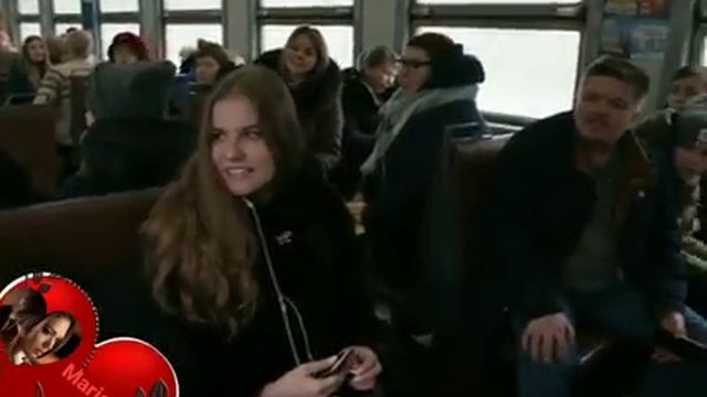 Вьется в тесной печурке огонь