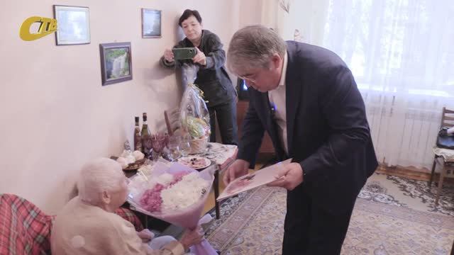 СТАРЕЙШЕЙ ЖИТЕЛЬНИЦЕ ЖЕЛЕЗНОГОРСКА, ВЕТЕРАНУ ВОВ ПРАСКОВЬЕ СУРМЕ ИСПОЛНИЛОСЬ 104 ГОДА
