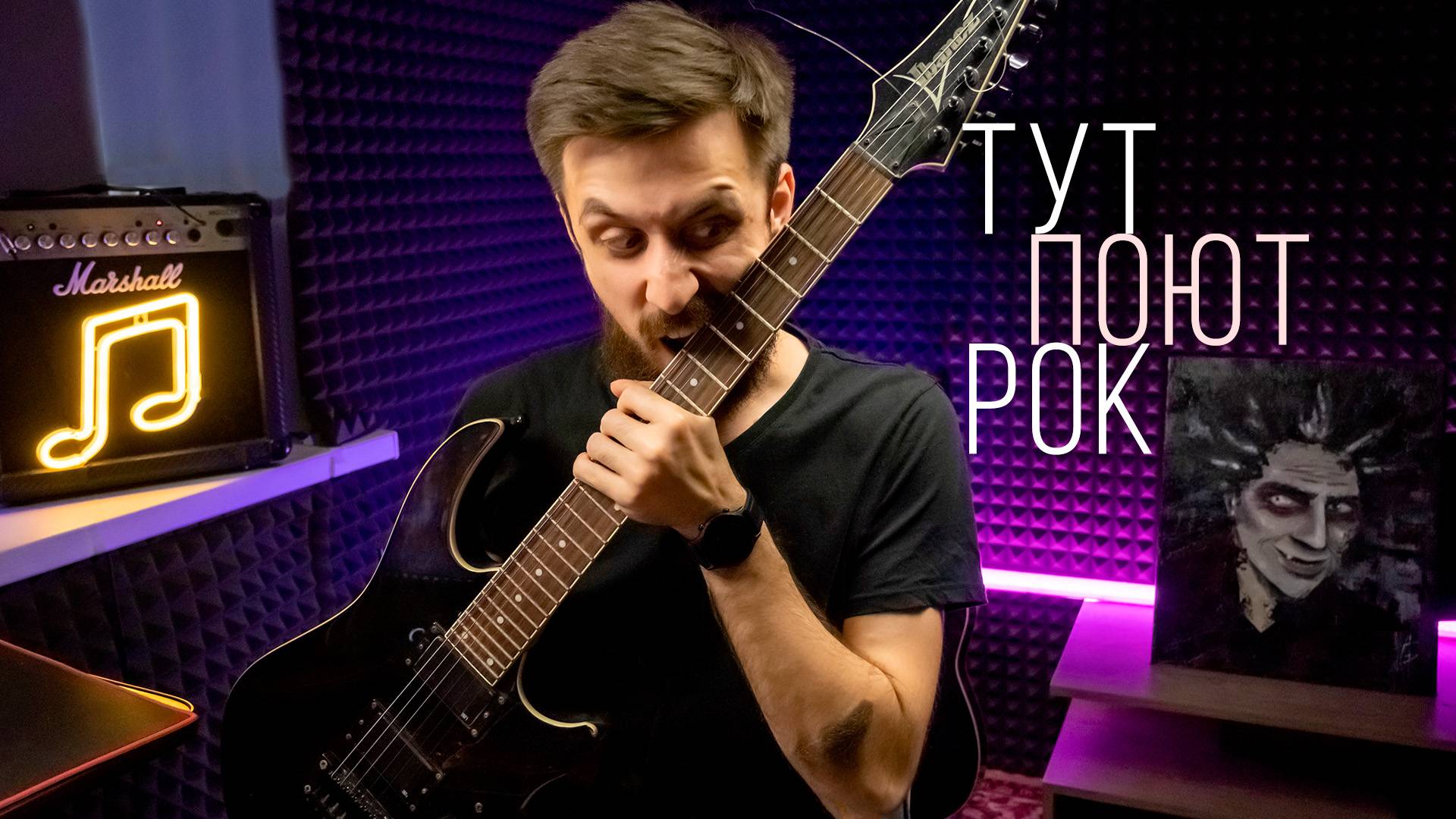 БАРИТОНИЩЕ! да ещё и ПОЁТ!