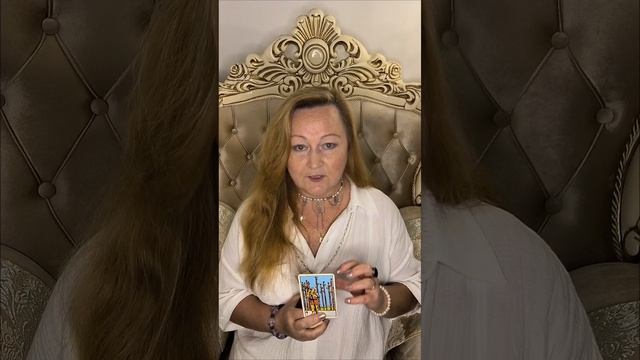 Таро карта дня 9 ноября 2024 Основные тенденции #отстаиваниеинтересов #семья #тарокартадня #работа