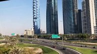 Дубай из окна метро - красивая современная архитектура ОАЭ
