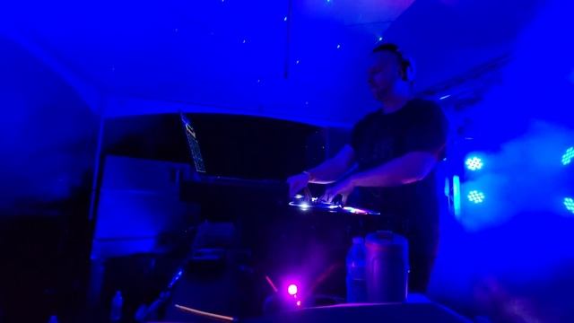 Beri Weber Ribon vs The Yellowheads Space 92 - Planet x (DJ Judaa Live)