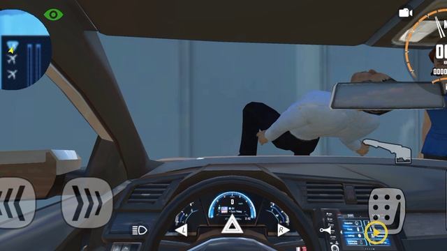 играю в кар симулятор