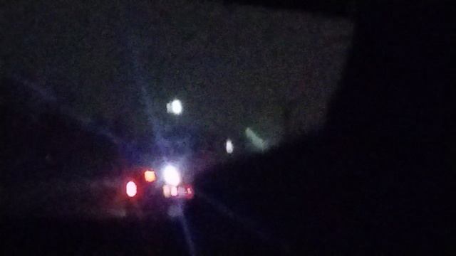 вид из окна автобуса зимой и вечиром в метель
