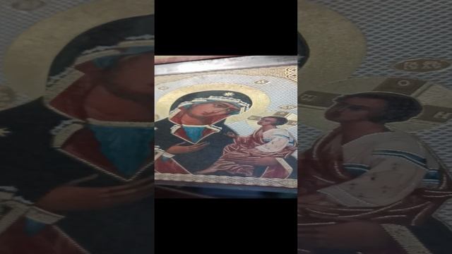 Аксион Достойно есть на греческом