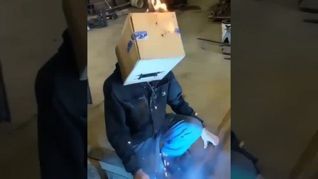Работа кипит.