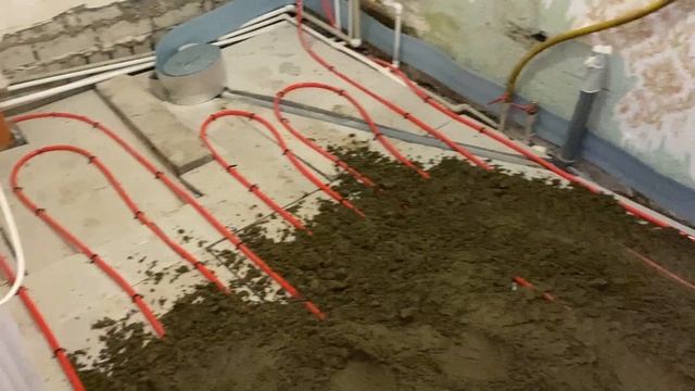 Заливаю пол в доме по немецкой технологии, полусухая стяжка за 50 тыс