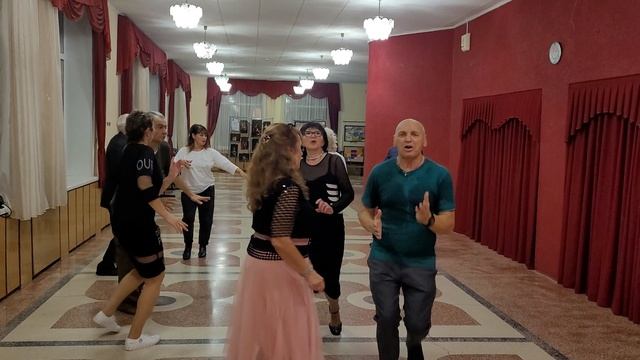 Тюльпан на ландыш не похож... 04.11.24...
