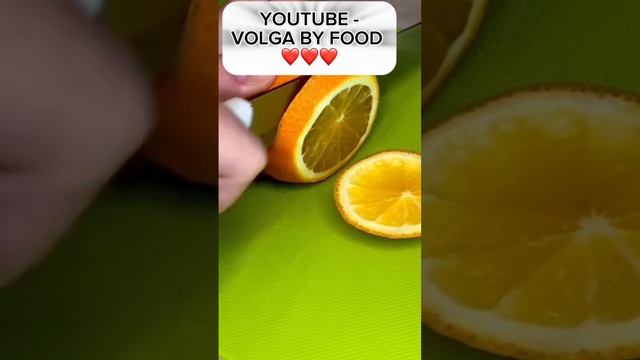 Сегодня приготовим курочку в компании с сочными апельсинами.