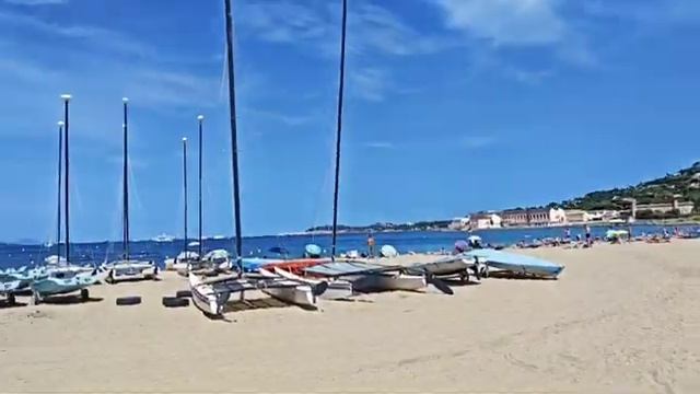 ИЗ ПАРИЖА В СЕНТ-ТРОПЕ