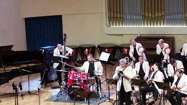 20241027_210606.mp4. Дом композиторов. Московская осень Оркестр Лундстрема. Б. ФРУМКИН