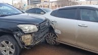 Вина Рав 4 Женщине плохо за рулём стало. Сознание потеряла. Собрала 3 машины перед собой на полном