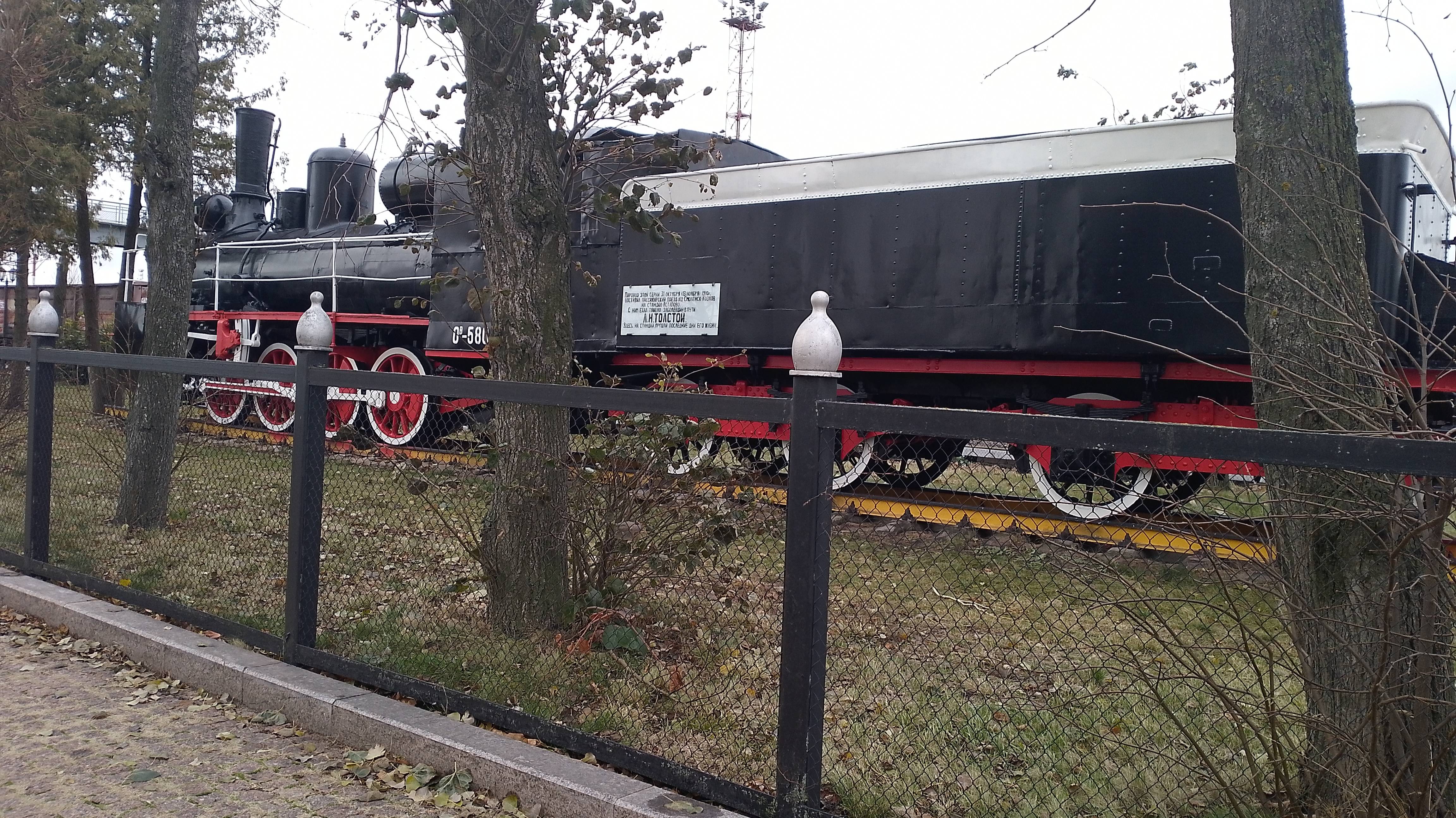 Влог. Жалуюсь на  " Озон ", рассказываю кое-что из своего прошлого.