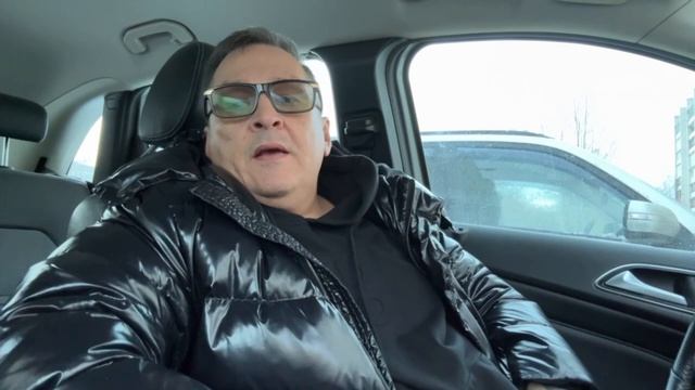 Снег без устали валил!