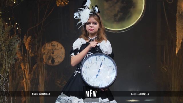 Показ коллекции WONDERLAND by A Glossier на MAGIC FASHION WEEK 2024