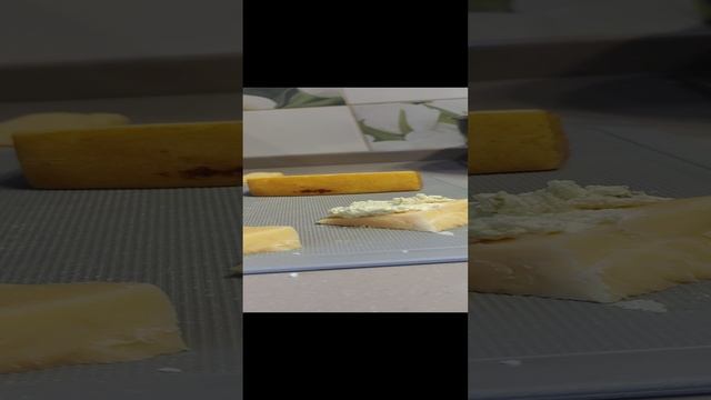 сыр на сыре (готовим в месте с бешонай акулай 🧀🧀🧀🧀🧀) это блюдо очень вкусное 😋