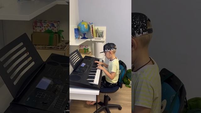 Учусь играть🎹✨!