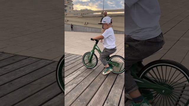 Беговел HB-007 - 14. От 3 до 5 лет , 4.250р, сайт cars-kids.com