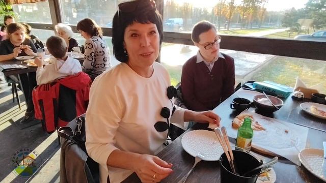Поход в ресторан 14 семей с особыми детками, город Мариуполь, АНО "Маженика", ноябрь 2024
