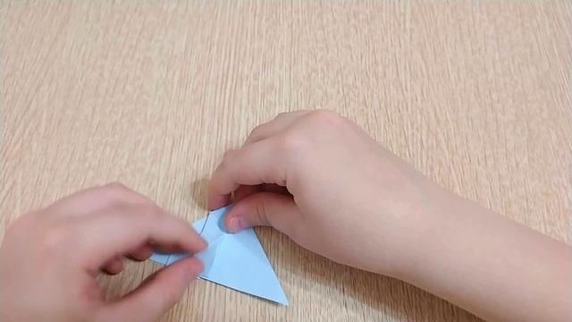 Как сделать самолёт из бумаги. Оригами самолёт