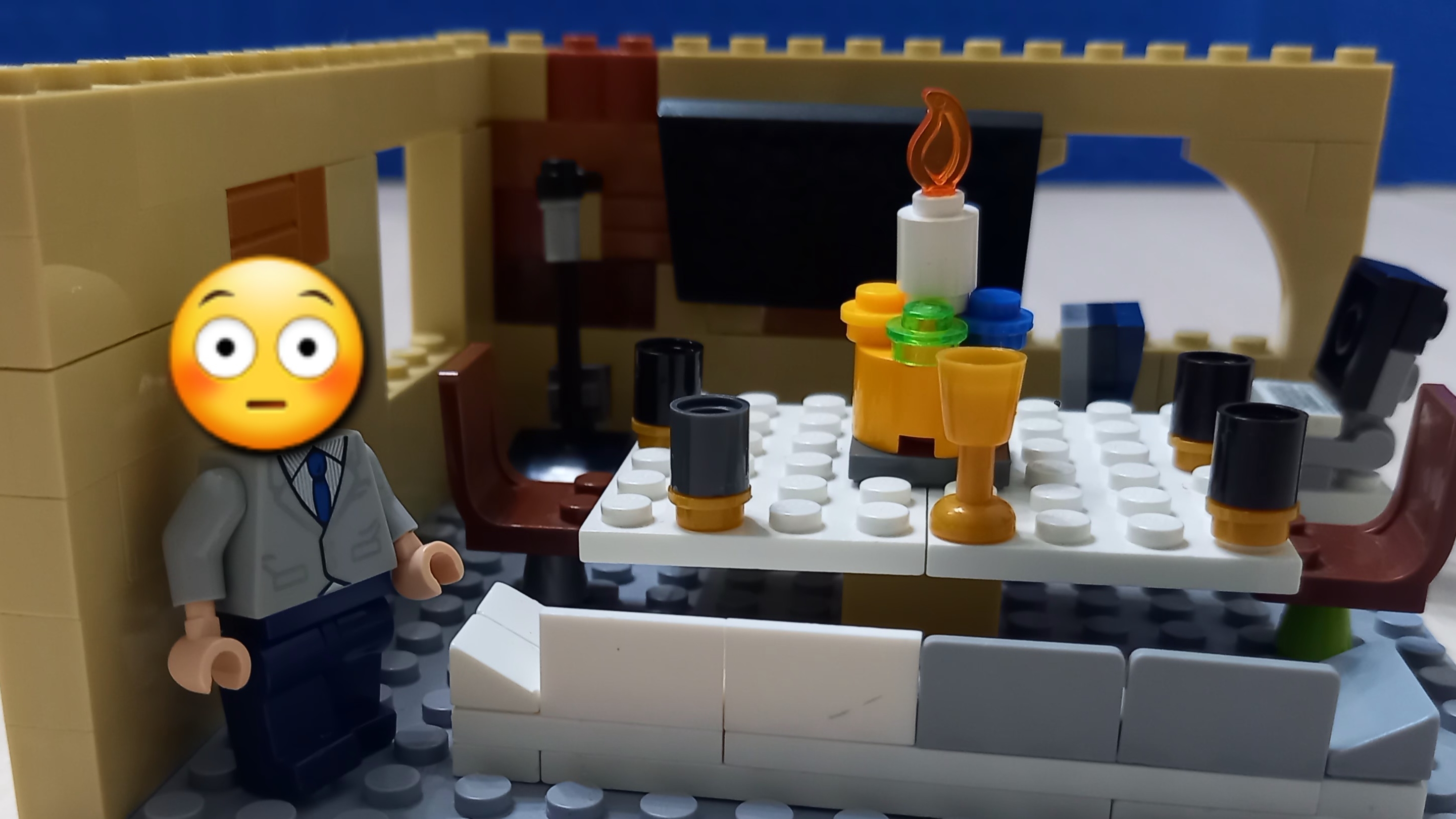 LEGO САМОДЕЛКИ по теме "Комната зал"