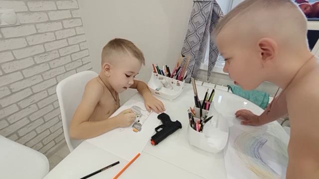 Рисую пистолет