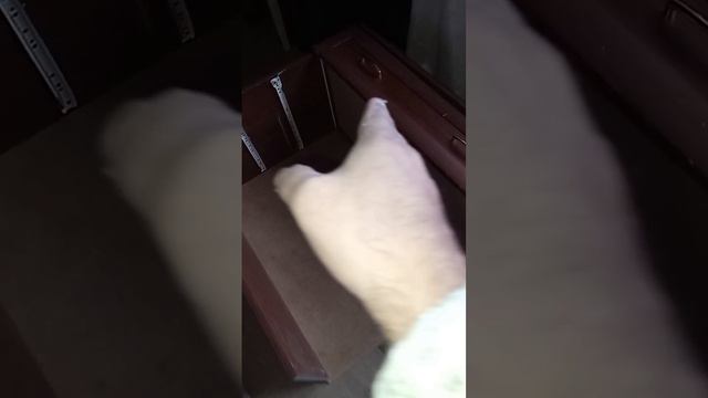 если выходят из строя мебельные ролики от полок камода...