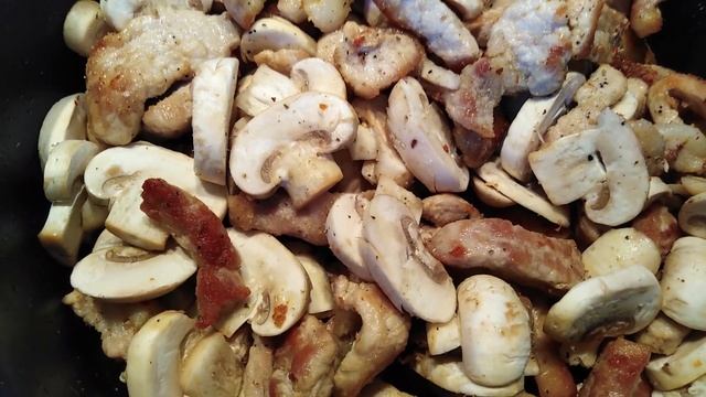 НЕ ЗНАЕТЕ, ЧТО ПРИГОТОВИТЬ ? ВКУСНАЯ СВИНИНА НА УЖИН.
