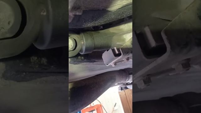Замена сальника хвоставика раздатки Suzuki Grand Vitara
