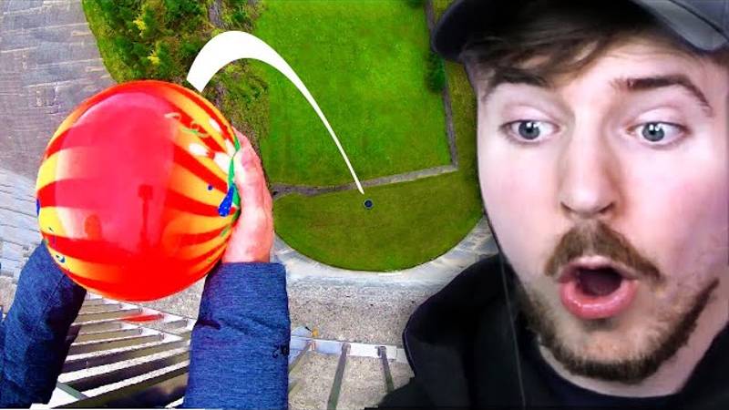 Мяч для боулинга падает с высоты более 180 метров!