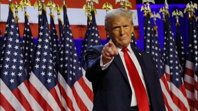 В США указали на важную деталь в политике демократов и Трампа по Украине
