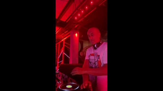 DJ DeribaZ.