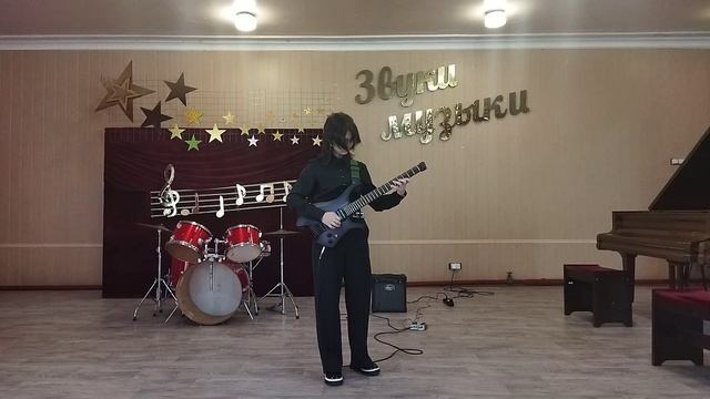 Филатова Ярослава,14 лет . Joe Satriani "Up in the sky"