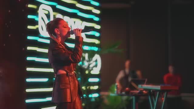 Diana Skitova  -  Почему  премьера песни