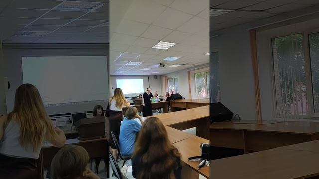 Библиотекари поющие работают в Библиотечном комплексе #ГУЗ