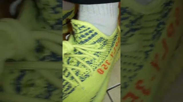 Adidas Yeezy boost 350 v2 semi frozen yellow