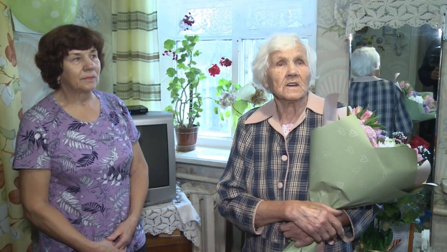 Жительницу Ярославля поздравили со 100-летием